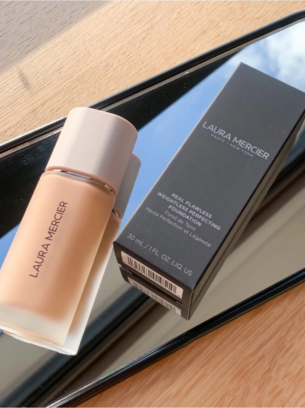 Laura Mercier Real Flawless Perfecting Foundation in 1N2 Vanille BNIB